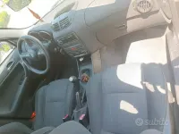 Usata Alfa Romeo 147 Progression 116 CV (85 kW) 2004 Nero Utilitaria