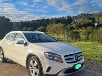 Usata Mercedes GLA180 110 CV (80 kW) 2015 Bianco SUV