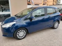 Usata Ford B-MAX Titanium 75 CV (55 kW) 2015 Blu Monovolume
