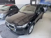 Usata Volvo XC40 Momentum 150 CV (110 kW) 2018 Nero SUV