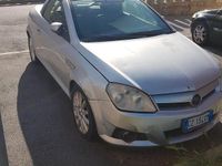 Usata Opel Tigra 69 CV (50 kW) 2006 Grigio Cabrio