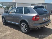 Usata Porsche Cayenne 239 CV (175 kW) 2009 Grigio SUV