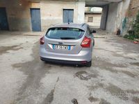 Usata Ford Focus 120 CV (88 kW) 2013 Grigio Berlina