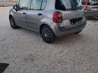 Usata Renault Modus Dynamique 75 CV (55 kW) 2009 Grigio Monovolume