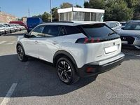 Usata Peugeot 2008 Allure 100 CV (73 kW) 2022 Bianco SUV