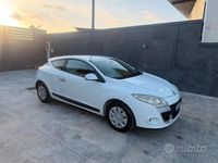Usata Renault Mégane Coupé Luxe 110 CV (80 kW) 2010 Bianco Coupé