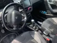 Usata Peugeot 2008 120 CV (88 kW) 2015 Nero SUV