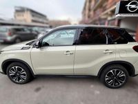 Usata Suzuki Vitara 102 CV (75 kW) 2023 Avorio africa/nero SUV