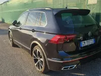 Usata VW Tiguan R-line 150 CV (110 kW) 2023 Nero SUV