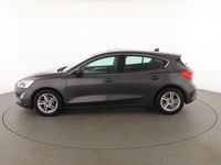 Usado Ford Focus 101 HP (74 kW) 2019 Cinzento Sedan