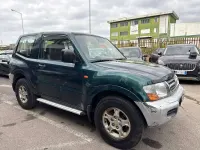 Usata Mitsubishi Pajero 164 CV (120 kW) 2001 Verde SUV