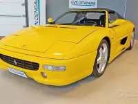 Usata Ferrari F355 381 CV (280 kW) 2000 Giallo Cabrio