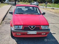 Usata Alfa Romeo 75 148 CV (108 kW) 1991 Rosso Berlina
