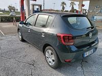 Usata Dacia Sandero Lauréate 75 CV (55 kW) 2017 Grigio Berlina