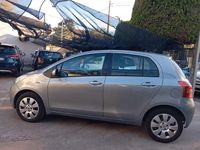 Usata Toyota Yaris 69 CV (50 kW) 2007 Argento Utilitaria
