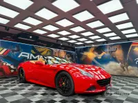 Usata Ferrari California 560 CV (411 kW) 2016 Rosso Cabrio