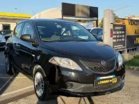 Usata Lancia Ypsilon Silver 69 CV (50 kW) 2016 Nero Utilitaria