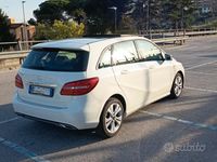 Usata Mercedes B180 109 CV (80 kW) 2018 Monovolume