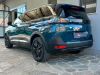 Usata Peugeot 5008 Allure 131 CV (96 kW) 2024 Verde SUV
