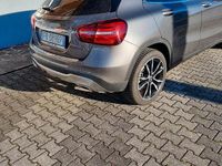 Usata Mercedes GLA200 136 CV (100 kW) 2018 Grigio SUV
