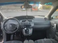 Usata Renault Scenic E-Tech 111 CV (81 kW) 2004 Grigio Monovolume