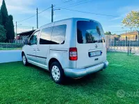 Usata VW Caddy 102 CV (75 kW) 2015 Grigio Monovolume