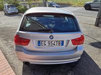 Usata BMW 318 143 CV (105 kW) 2011 Argento Station wagon
