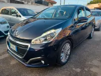 Usata Peugeot 208 Allure 75 CV (55 kW) 2017 Bluazzurro Utilitaria