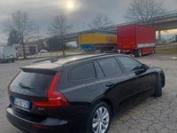 Usata Volvo V60 190 CV (139 kW) 2020 Nero Station wagon