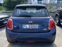 Usata Mini ONE 102 CV (75 kW) 2017 Blu/azzurro Utilitaria