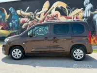 Usata Opel Combo Life S 131 CV (96 kW) 2020 Marrone Monovolume
