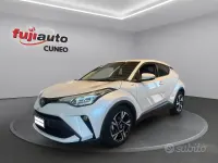 Usata Toyota C-HR Trend 122 CV (89 kW) 2022 Pearl white SUV