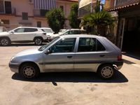 Usata Citroën Saxo 60 CV (44 kW) 2001 Argento Utilitaria