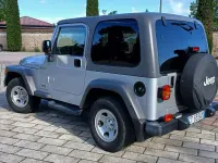 Usata Jeep Wrangler Sport 143 CV (105 kW) 2005 Argento SUV