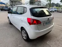 Usata Kia Venga Active 90 CV (66 kW) 2015 Bianco Utilitaria