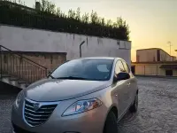 Usata Lancia Ypsilon Silver 69 CV (50 kW) 2013 Grigio Utilitaria