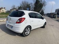 Usata Opel Corsa Edition 95 CV (69 kW) 2011 Utilitaria