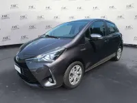 Usata Toyota Yaris Hybrid Cool 101 CV (74 kW) 2018 Grigio Berlina
