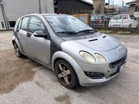 Usata Smart ForFour 95 CV (69 kW) 2005 Argento Utilitaria