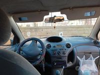 Usata Toyota Yaris Sol 68 CV (50 kW) 1999 Grigio Berlina