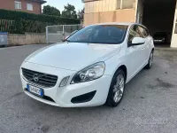 Usata Volvo V60 163 CV (119 kW) 2011 Bianco Station wagon