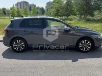 Usata VW Golf VIII Life 116 CV (85 kW) 2021 Grigio Utilitaria
