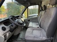 Usata Renault Master 120 CV (88 kW) 2007 Giallo Berlina