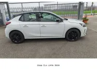 Usata Opel Corsa GS Line 101 CV (74 kW) 2025 Bianco con tetto nero Utilitaria