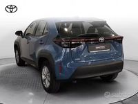 Usata Toyota Yaris Cross Active 116 CV (85 kW) 2022 Argento SUV