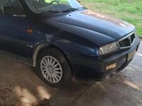 Usata Lancia Delta 75 CV (55 kW) 1993 Blu Utilitaria
