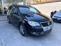 Usata VW Touran Conceptline 102 CV (75 kW) 2009 Nero Monovolume