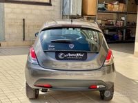 Usata Lancia Ypsilon 69 CV (50 kW) 2013 Grigio Utilitaria
