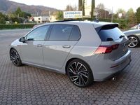 Usata VW Golf VIII GTI 245 CV (180 kW) 2024 Mondsteingrau Berlina