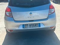 Usata Renault Clio II 65 CV (47 kW) 2010 Grigio Berlina